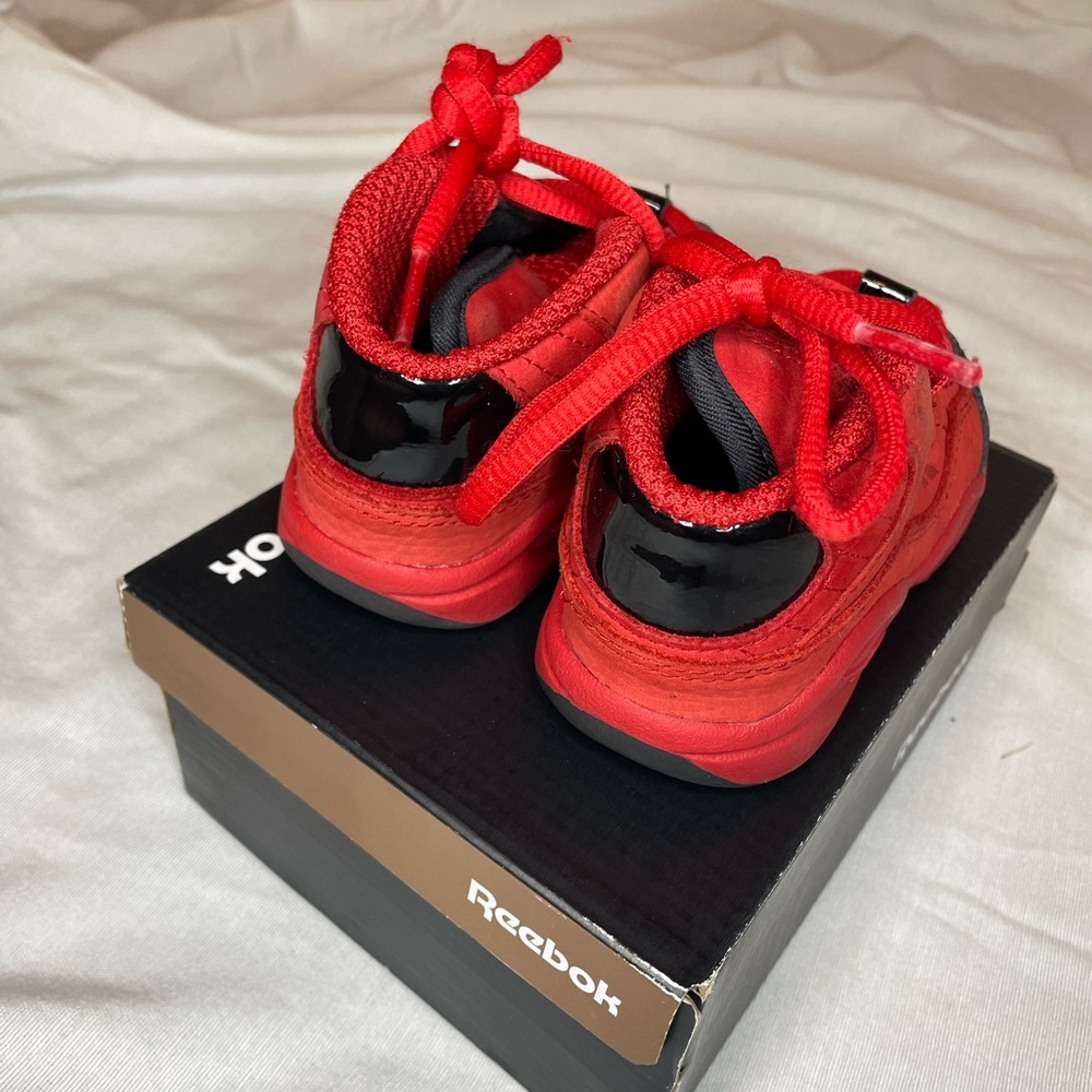 Reebok Questions - Picture 2 of 3